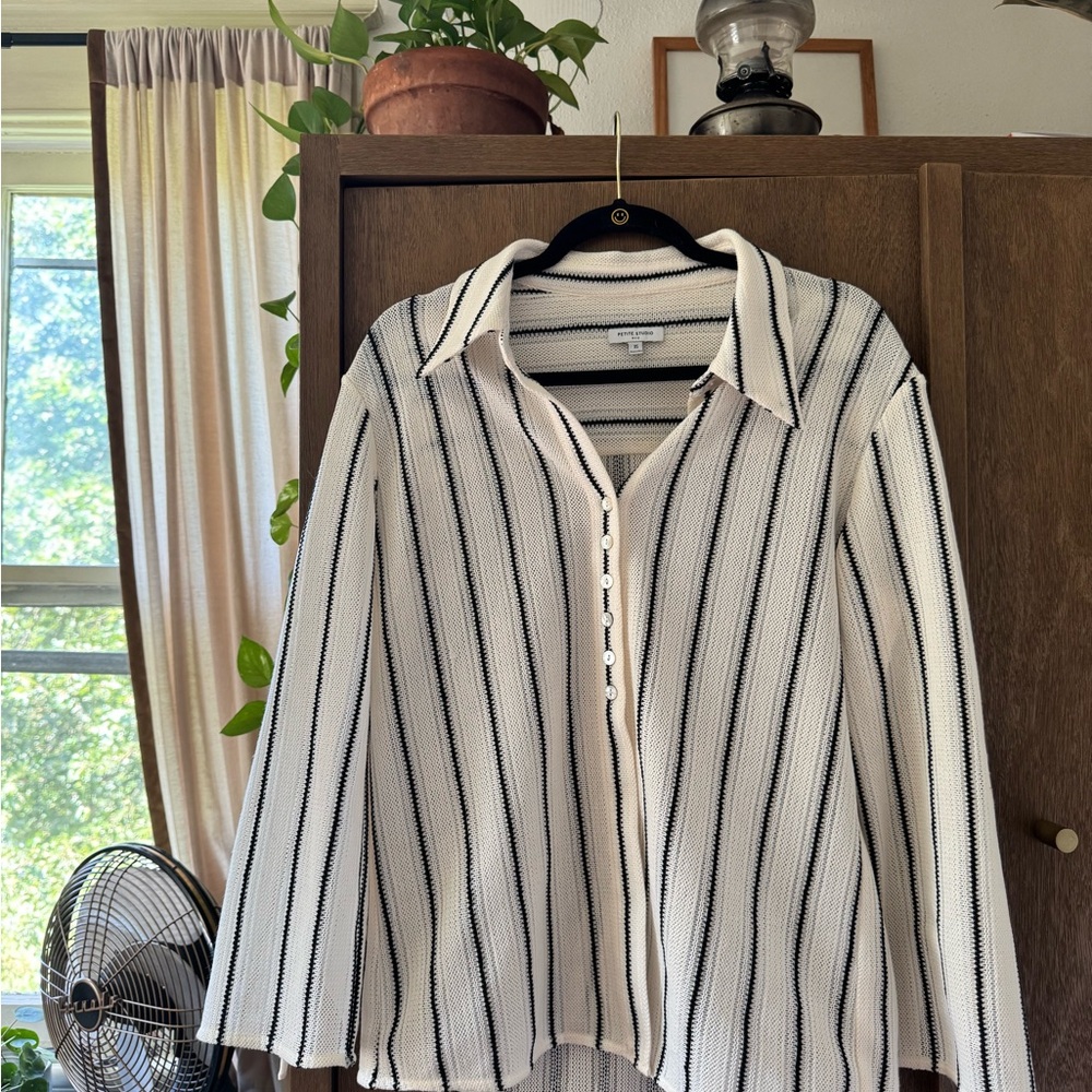 Petite Studio Black and White Striped Button Down Shirt w/ Flared Sleeves sz. XS